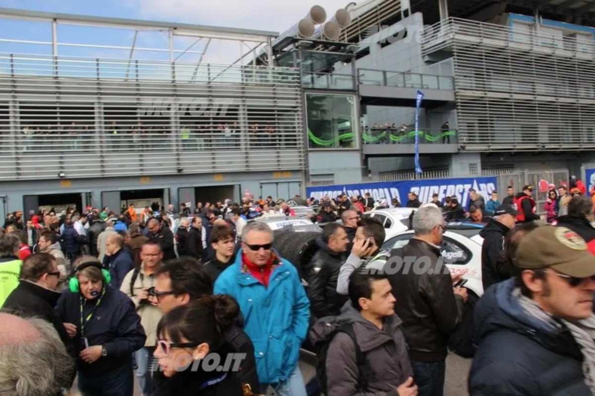 Superstars 2013: a Monza trionfano le Mercedes C 63 AMG di Liuzzi e Biagi (35)