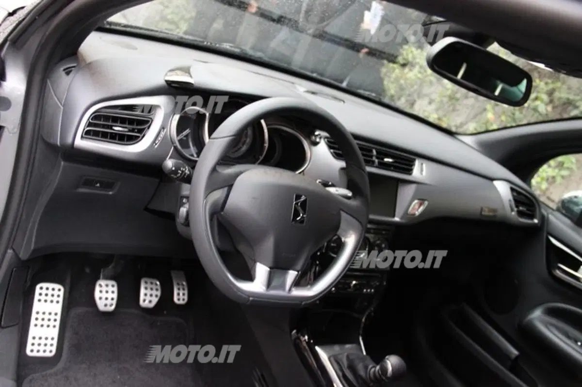 Citroen DS3 Cabrio L’Uomo Vogue: debutta alla Milano Design Week (7)