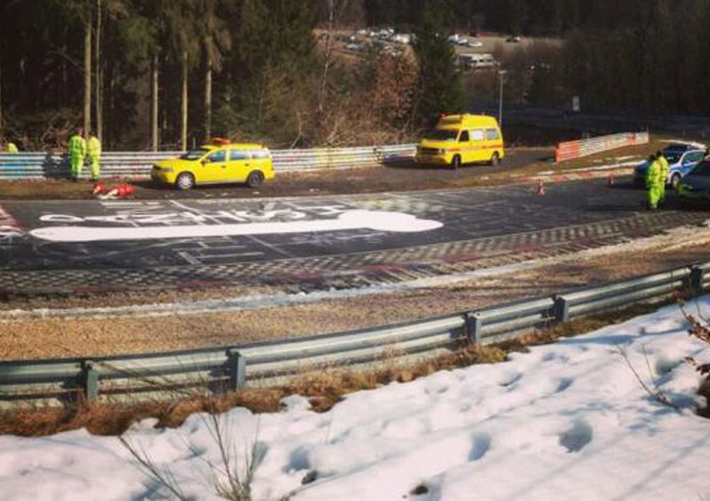 Grosso guaio al N&uuml;rburgring