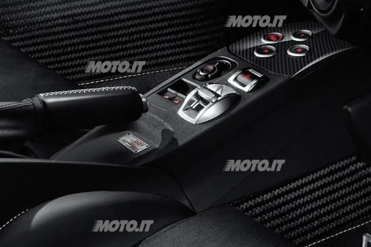 Alfa Romeo 4C: ecco il display TFT della sportiva del Biscione (9)