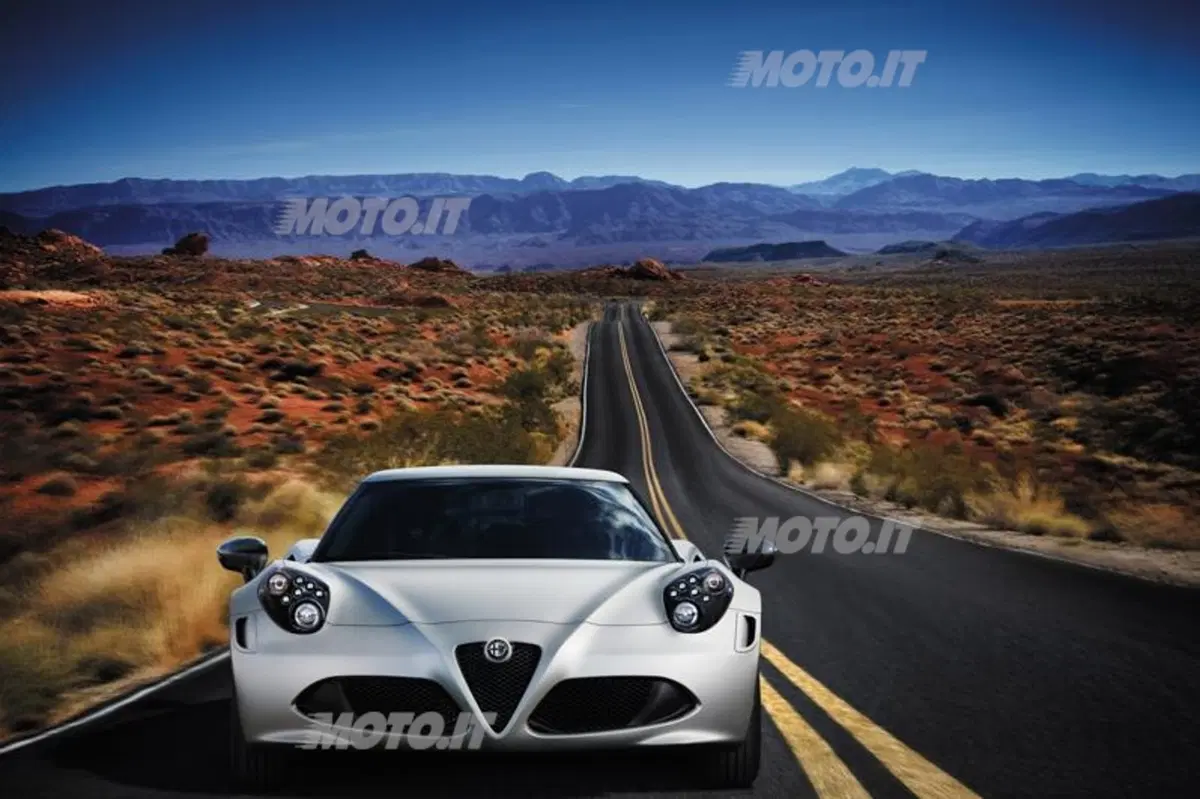 Alfa Romeo 4C: ecco il display TFT della sportiva del Biscione (15)
