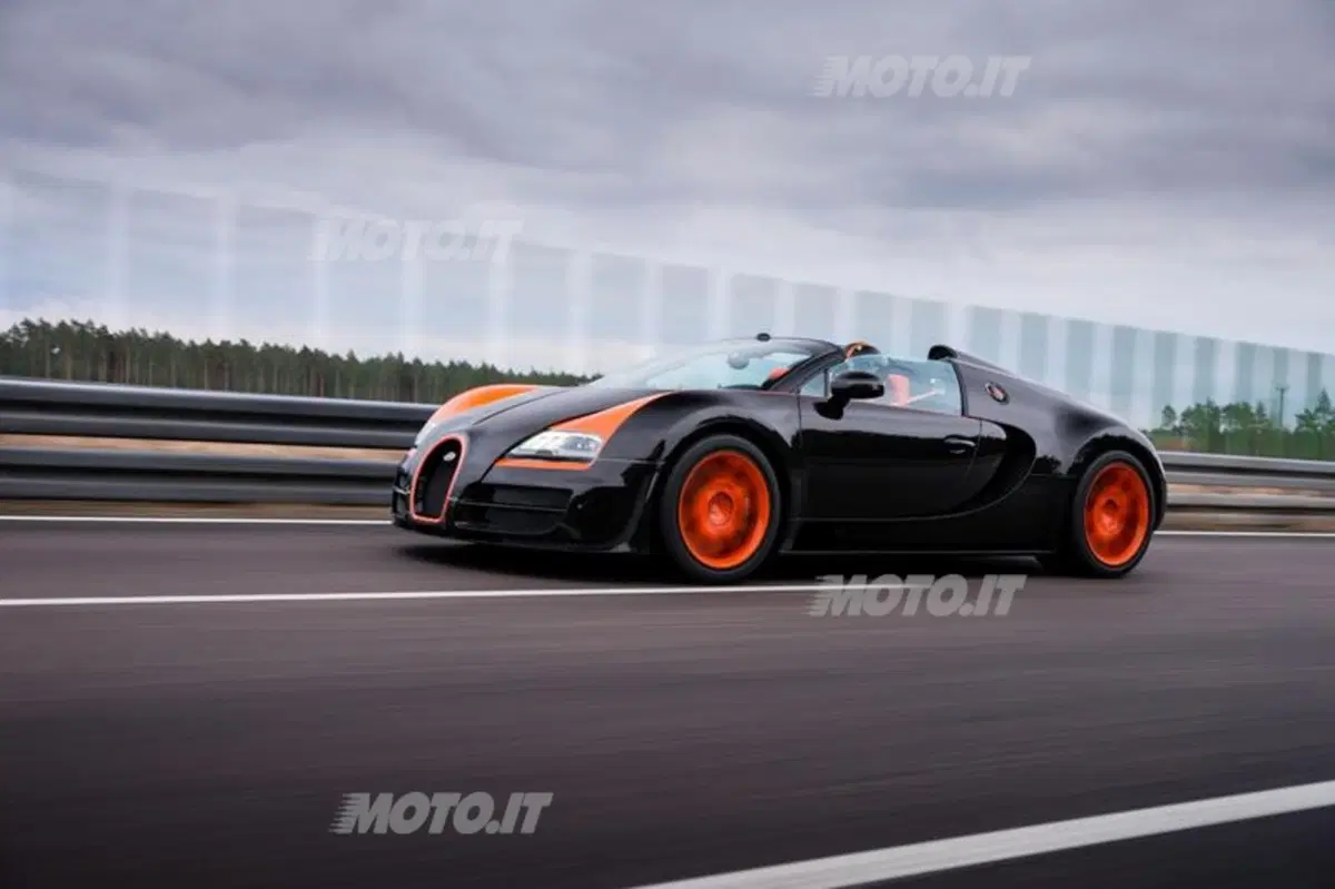 Bugatti Veyron 16.4 Grand Sport Vitesse WRC Edition: la cabrio più veloce del mondo (12)