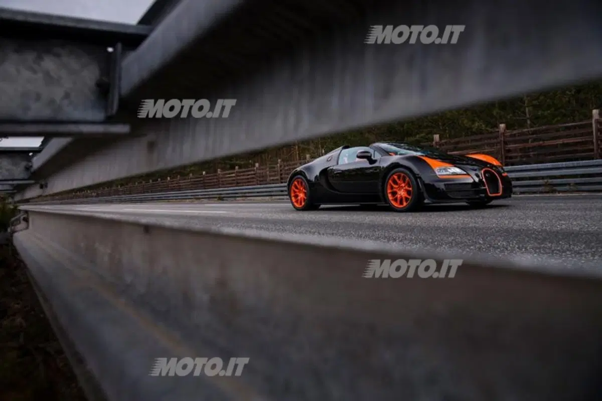 Bugatti Veyron 16.4 Grand Sport Vitesse WRC Edition: la cabrio più veloce del mondo (13)