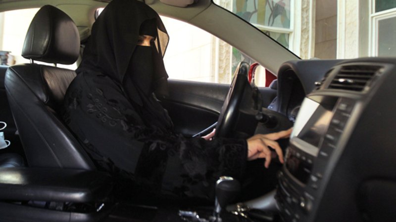 Principe Arabia Saudita: &ldquo;Basta discutere: le donne devono guidare&rdquo;