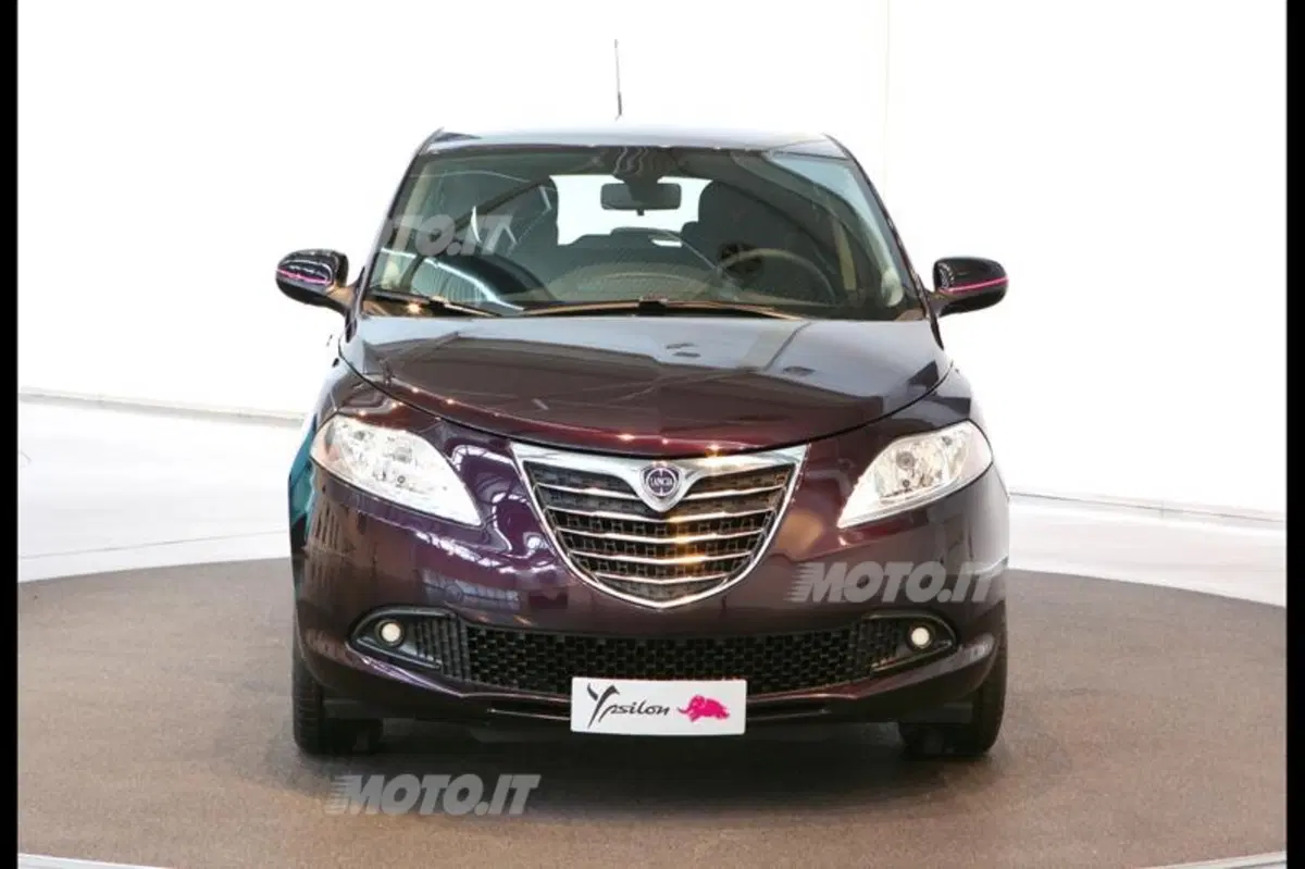 Lancia Ypsilon Elefantino: nel cuore della "Natural Chic" (5)