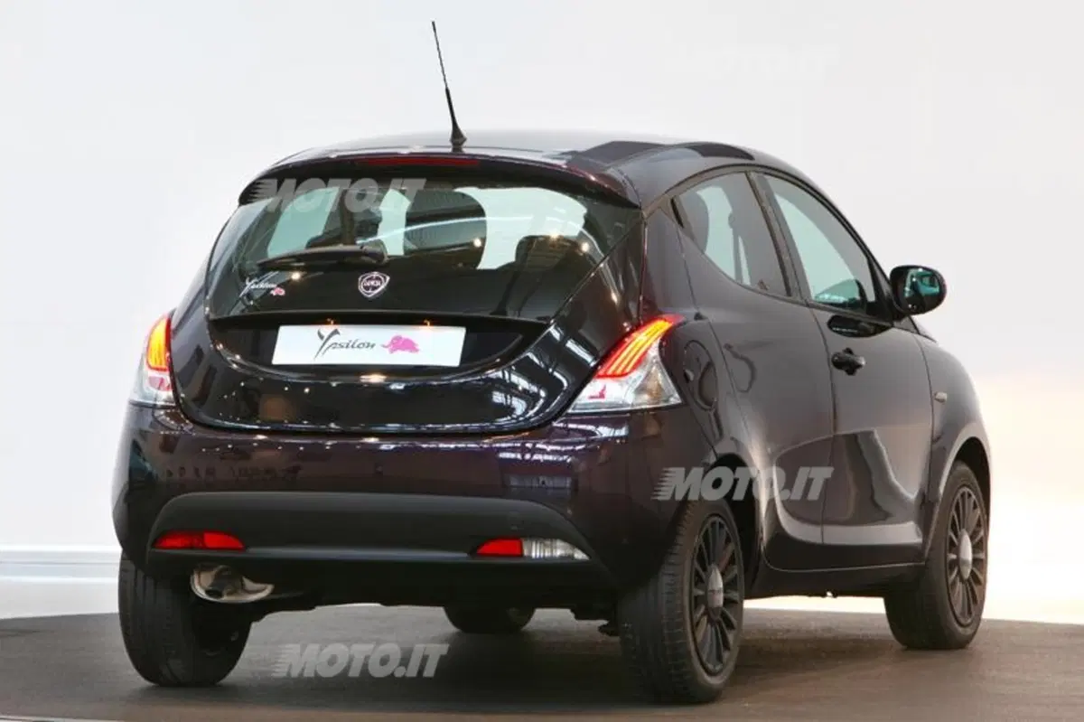 Lancia Ypsilon Elefantino: nel cuore della "Natural Chic" (8)