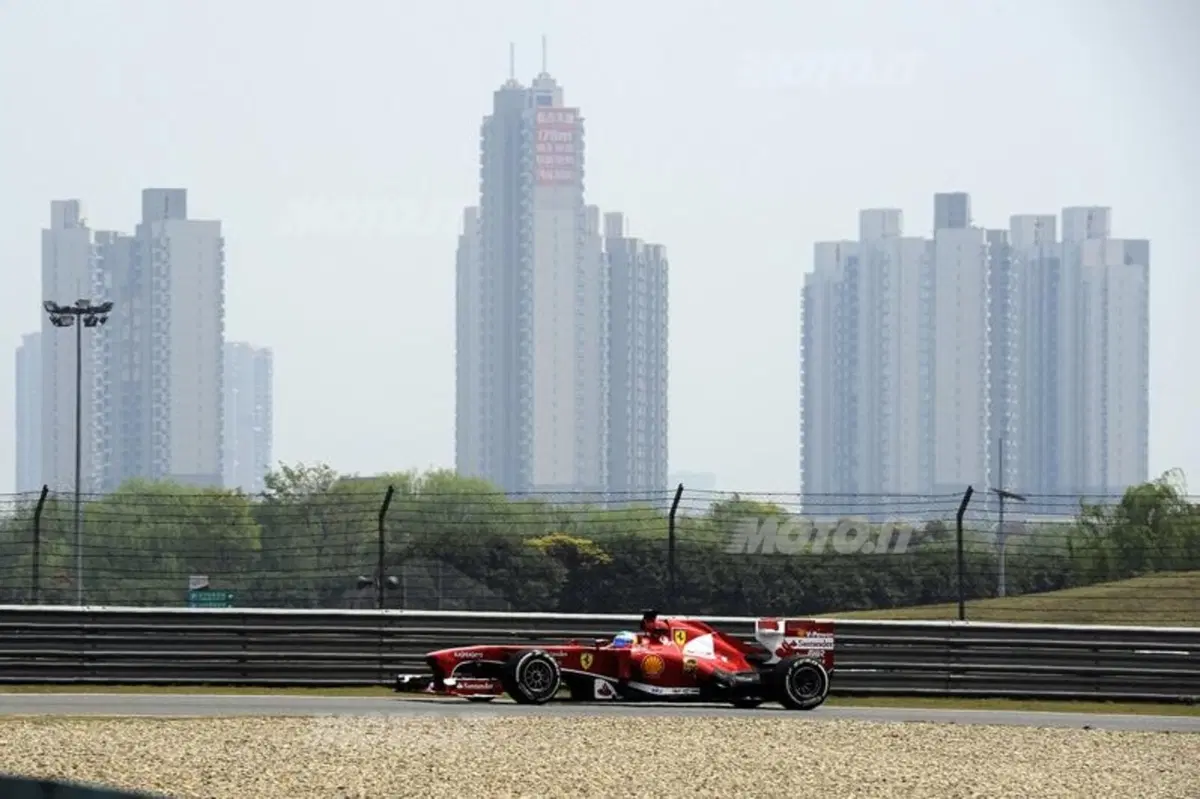 F1 GP Cina 2013: Hamilton conquista la pole position a Shanghai (6)