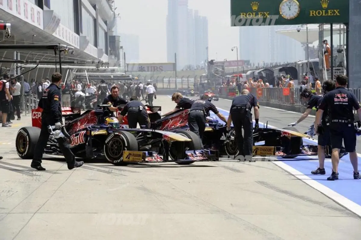 F1 GP Cina 2013: Hamilton conquista la pole position a Shanghai (11)