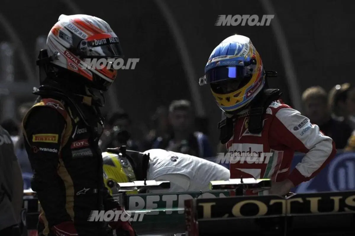 F1 GP Cina 2013: Hamilton conquista la pole position a Shanghai (24)