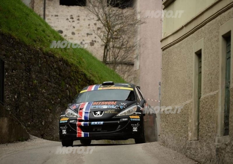 CIR 2013. 1000 Miglia, prima tappa. Perico davanti a Scandola. Basso out per incidente