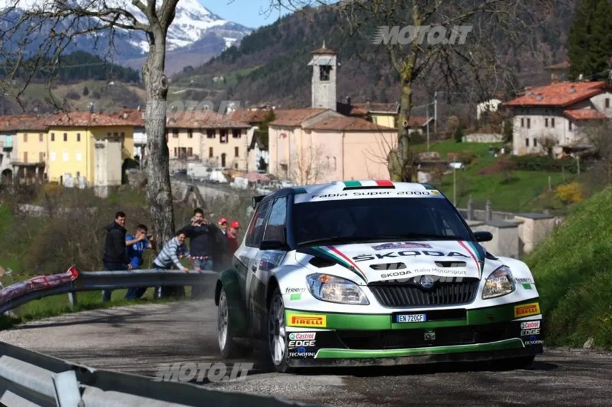 CIR 2013. 1000 Miglia, prima tappa. Perico davanti a Scandola. Basso out per incidente (3)