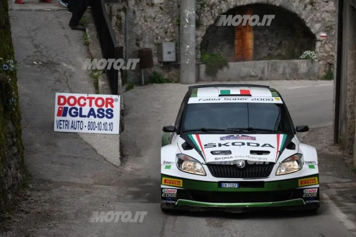 CIR 2013. 1000 Miglia, prima tappa. Perico davanti a Scandola. Basso out per incidente (4)