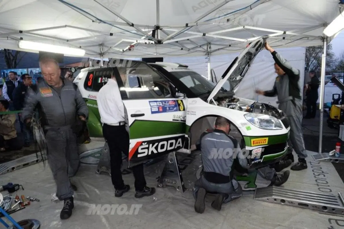 CIR 2013. 1000 Miglia, prima tappa. Perico davanti a Scandola. Basso out per incidente (10)