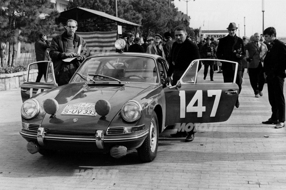 La Porsche 911 festeggia i 50 anni con l’Italian Tour (31)