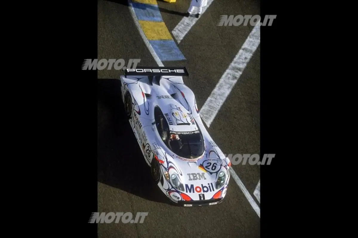 La Porsche 911 festeggia i 50 anni con l’Italian Tour (52)