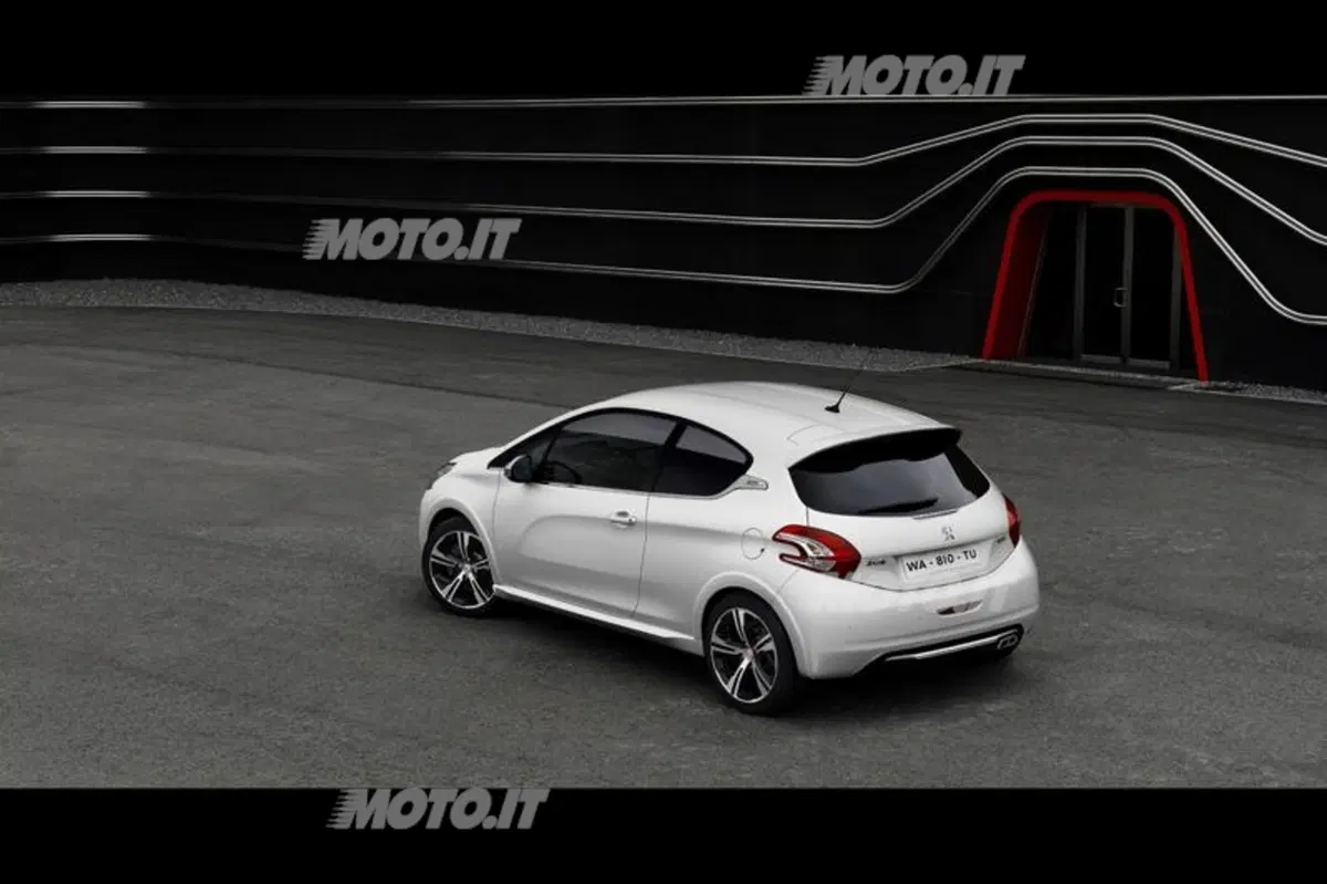 Franzetti: «In un anno abbiamo già venduto 30.000 Peugeot 208 in Italia» (5)