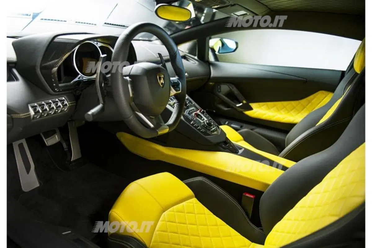 Lamborghini Aventador LP720-4 50° Anniversario (9)