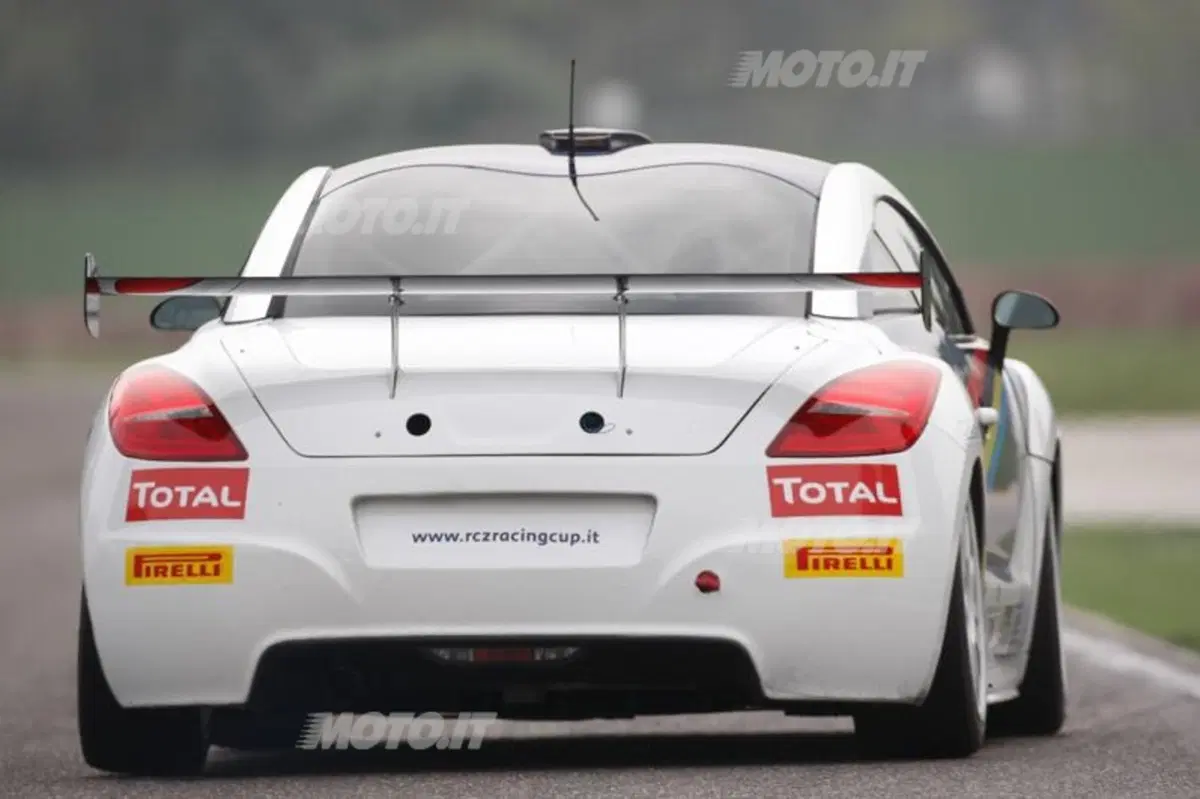Carlo Leoni: «Peugeot RCZ Racing Cup è il prodotto giusto per tornare in pista» (6)