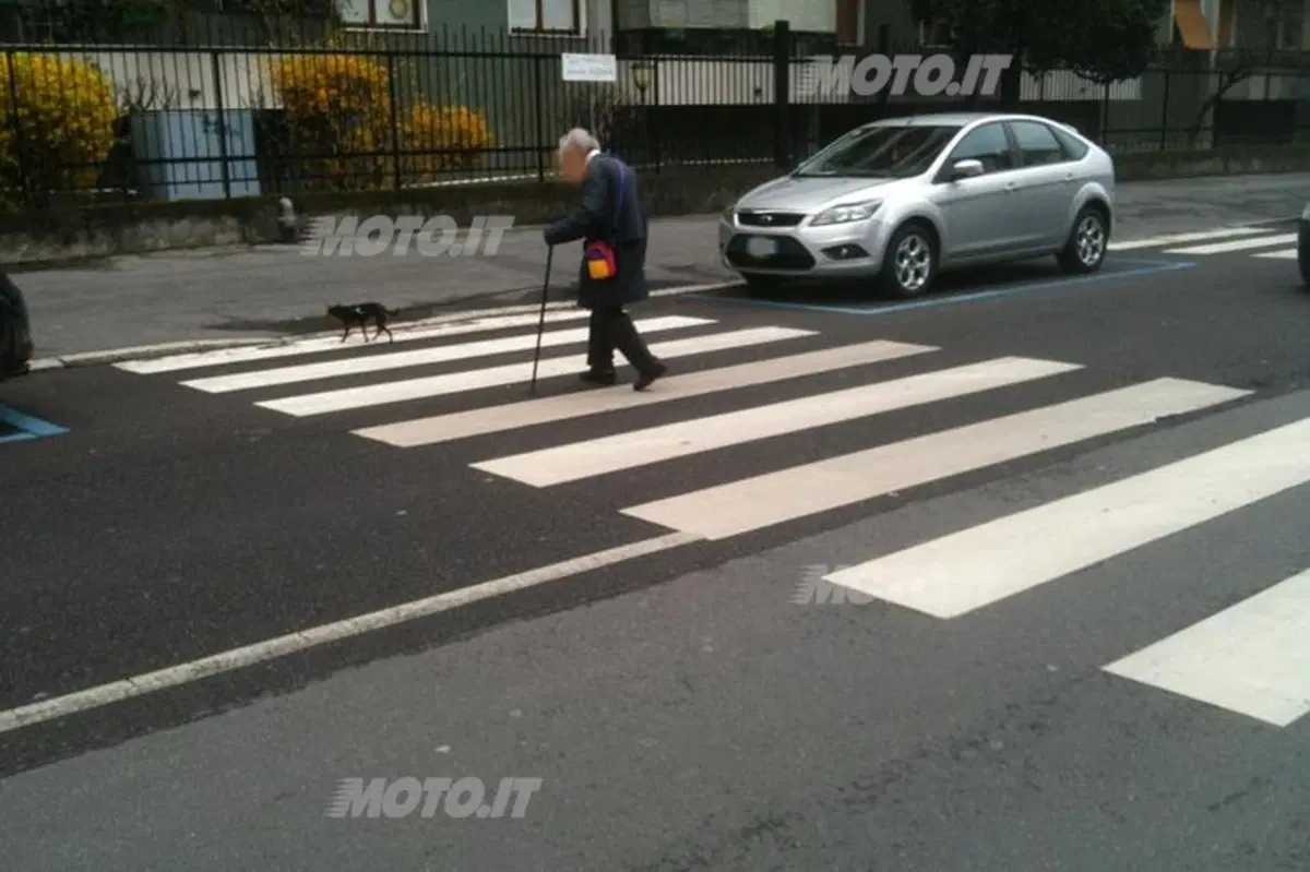 Strisce blu e parcheggi a pagamento: i comuni se ne approfittano? (3)