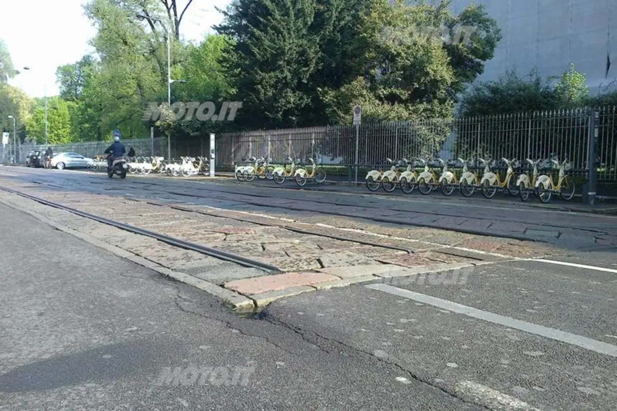 Buche in strada. Cosa fare se subisci un danno e come segnalarle (7)