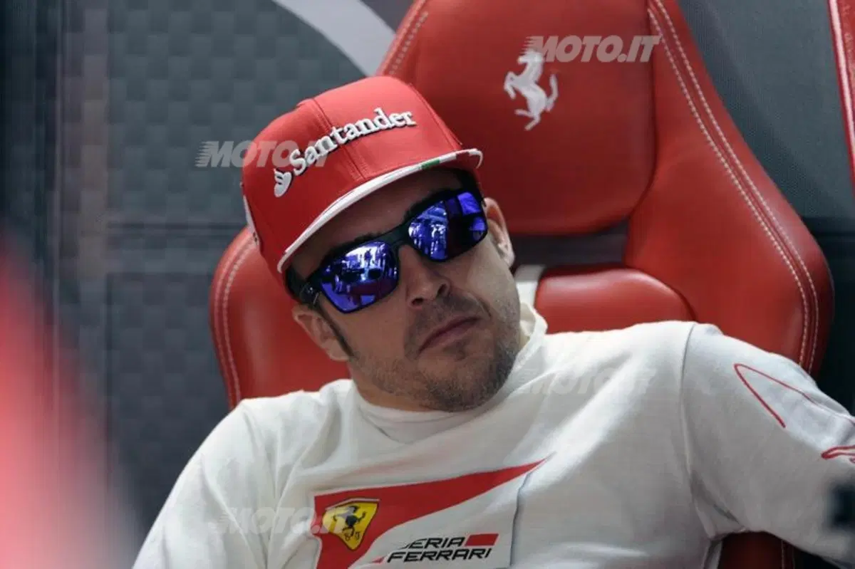 F1 GP Bahrain 2013: le foto più belle scattate a Sakhir (21)