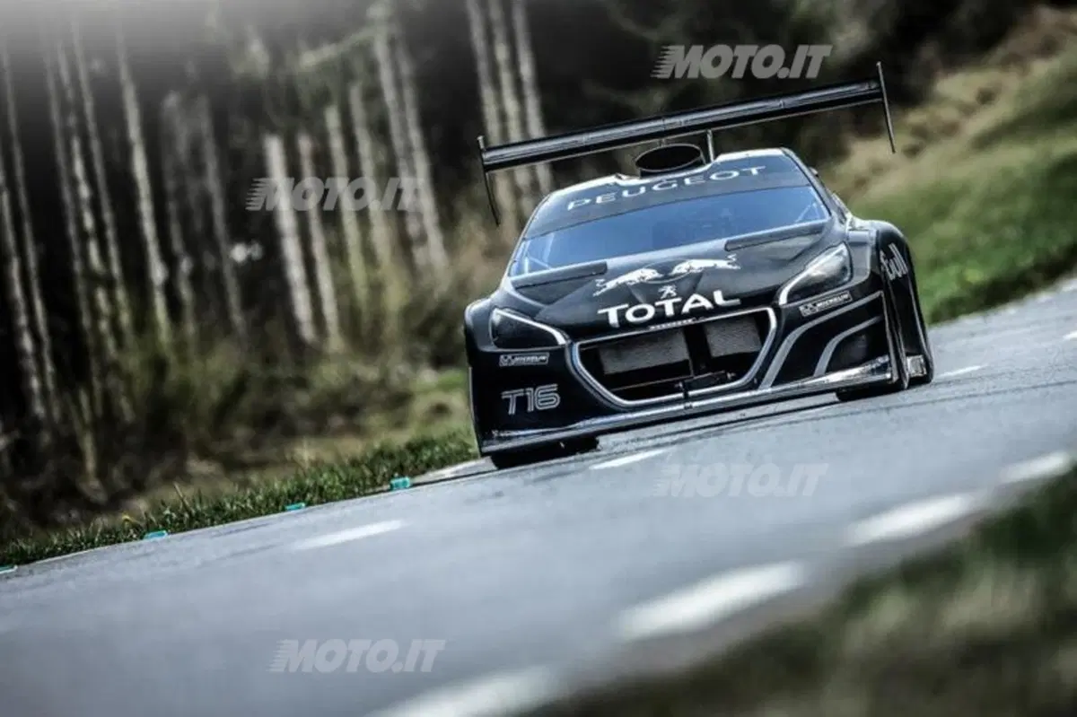 Peugeot 208 T16 Pikes Peak: 875 CV per 875 kg!