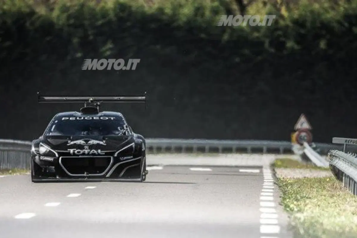 Peugeot 208 T16 Pikes Peak: 875 CV per 875 kg! (2)