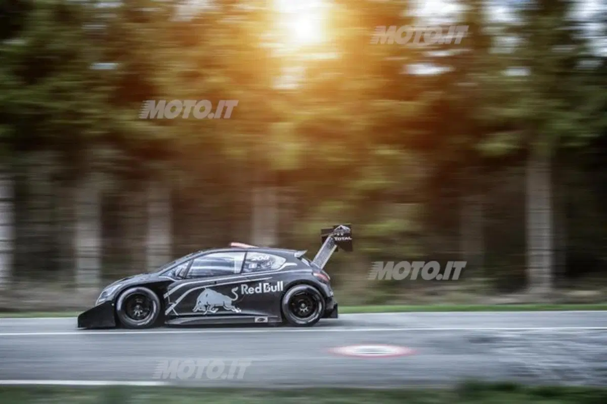 Peugeot 208 T16 Pikes Peak: 875 CV per 875 kg! (7)