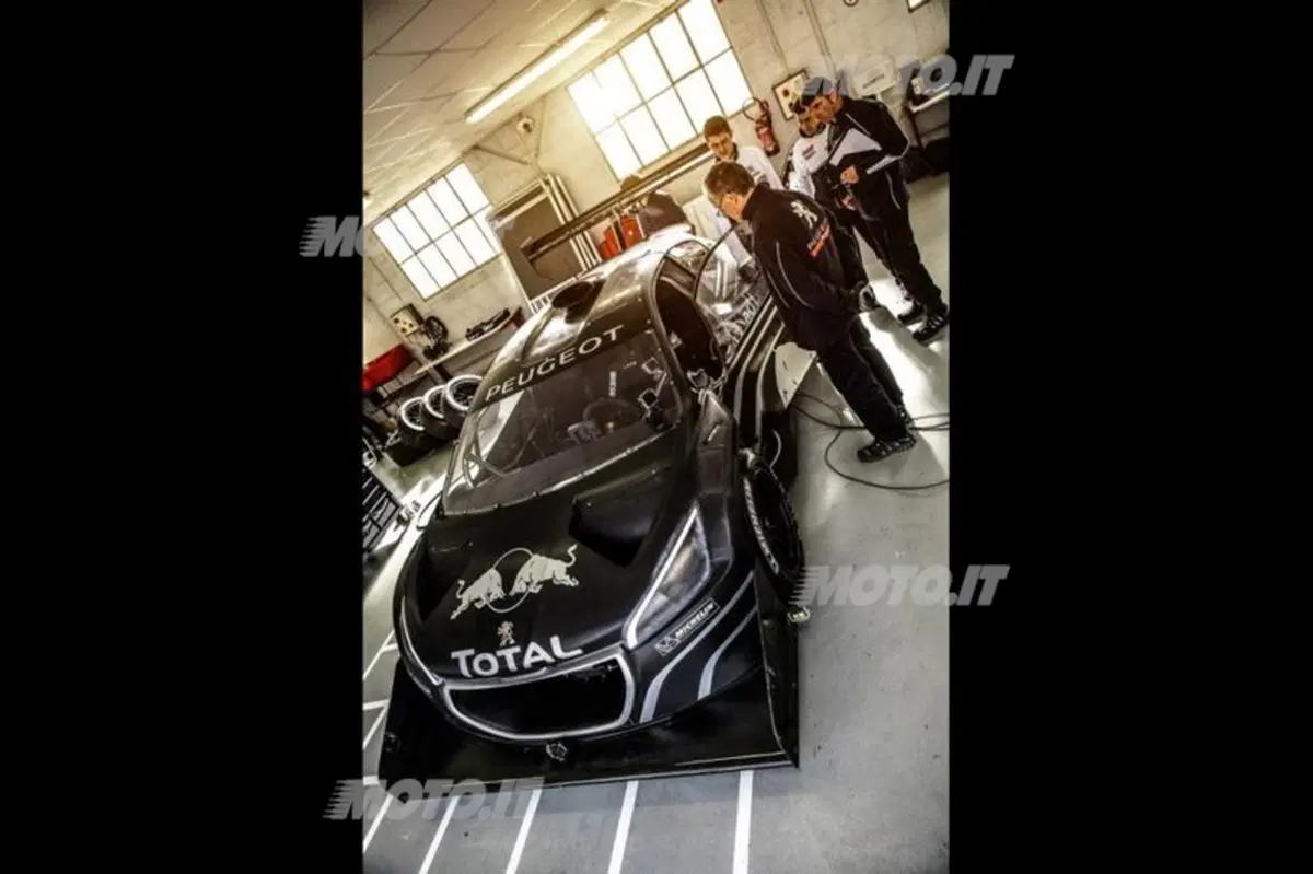 Peugeot 208 T16 Pikes Peak: 875 CV per 875 kg! (12)