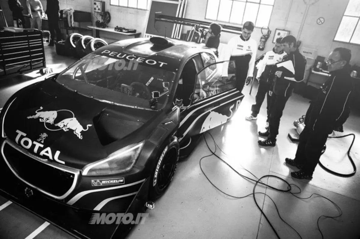 Peugeot 208 T16 Pikes Peak: 875 CV per 875 kg! (13)