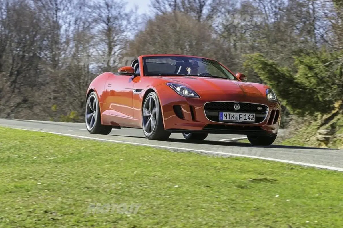Jaguar F-Type (8)