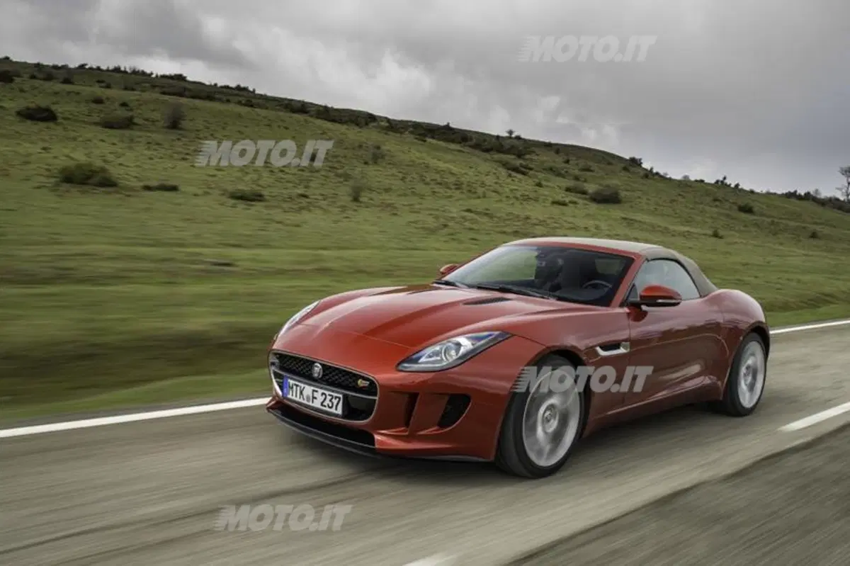 Jaguar F-Type (12)