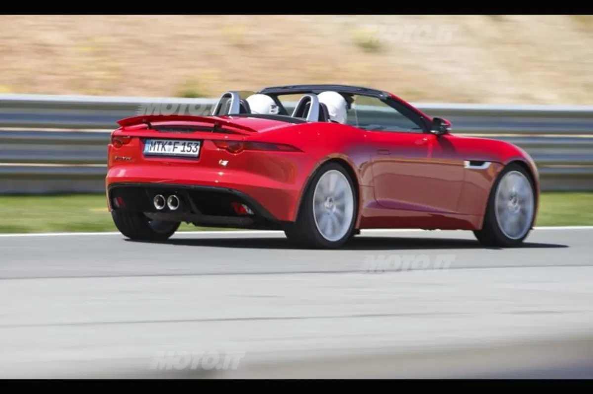 Jaguar F-Type (23)