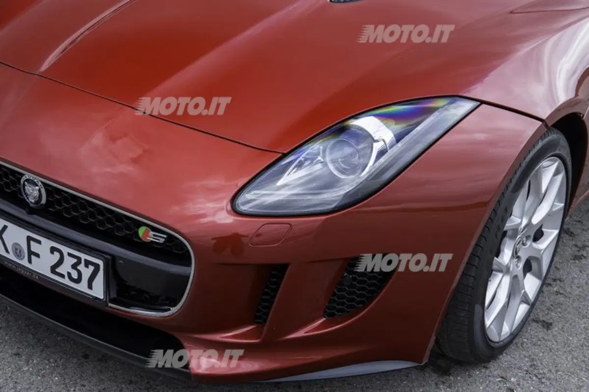 Jaguar F-Type (31)