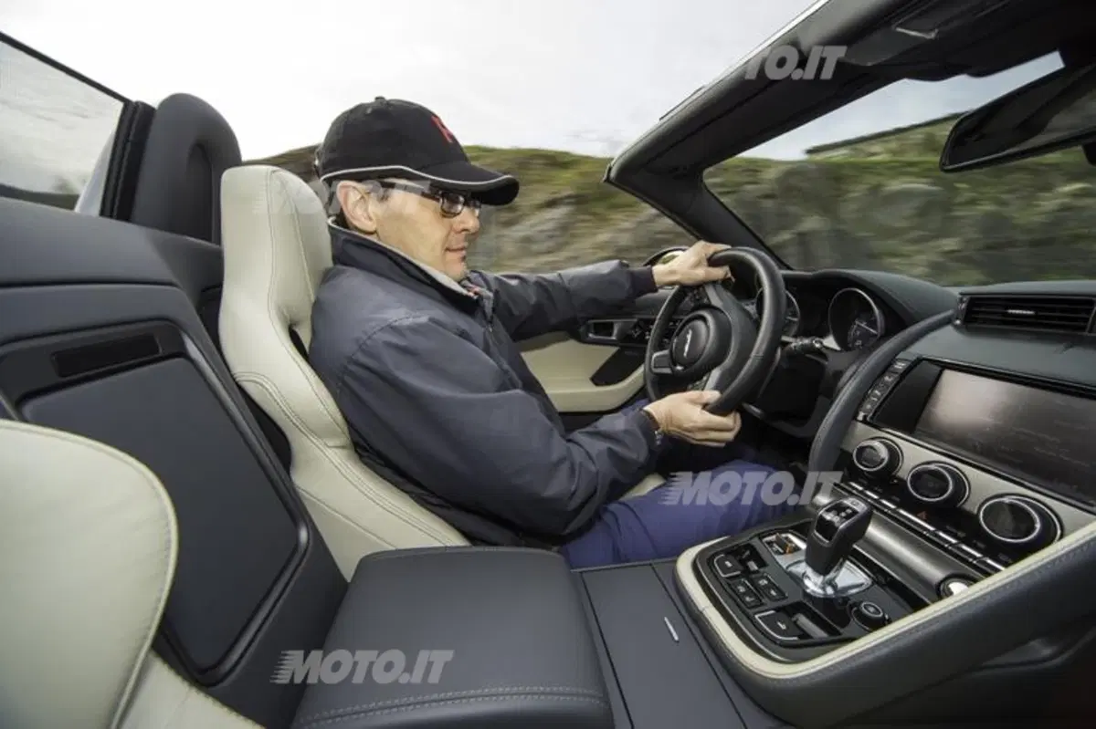 Jaguar F-Type (37)