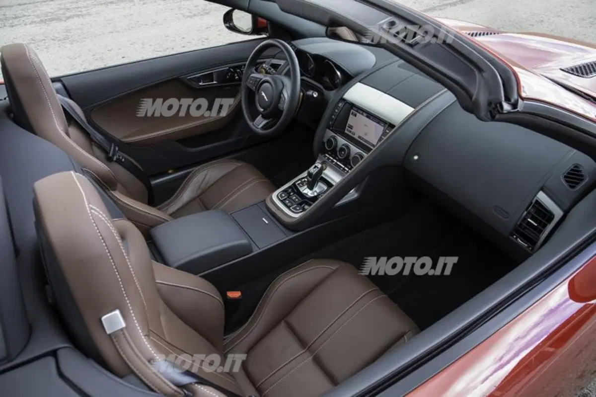 Jaguar F-Type (39)