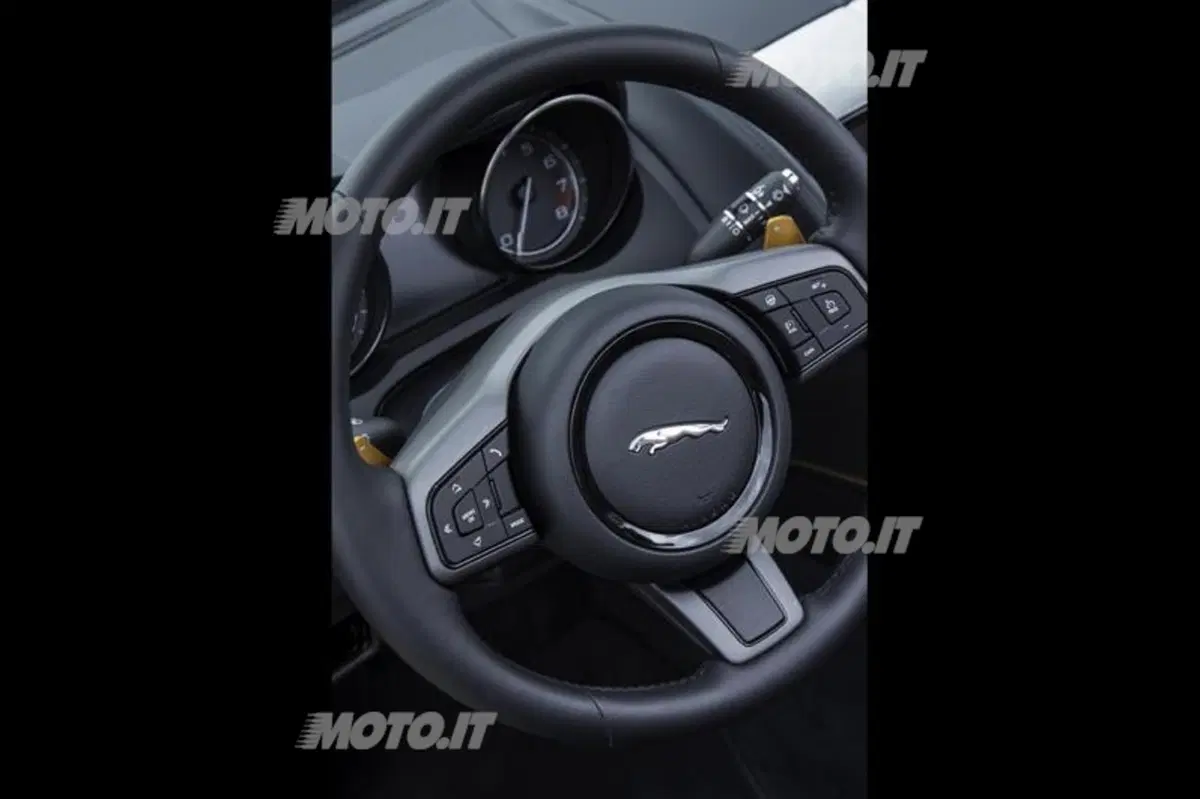 Jaguar F-Type (42)