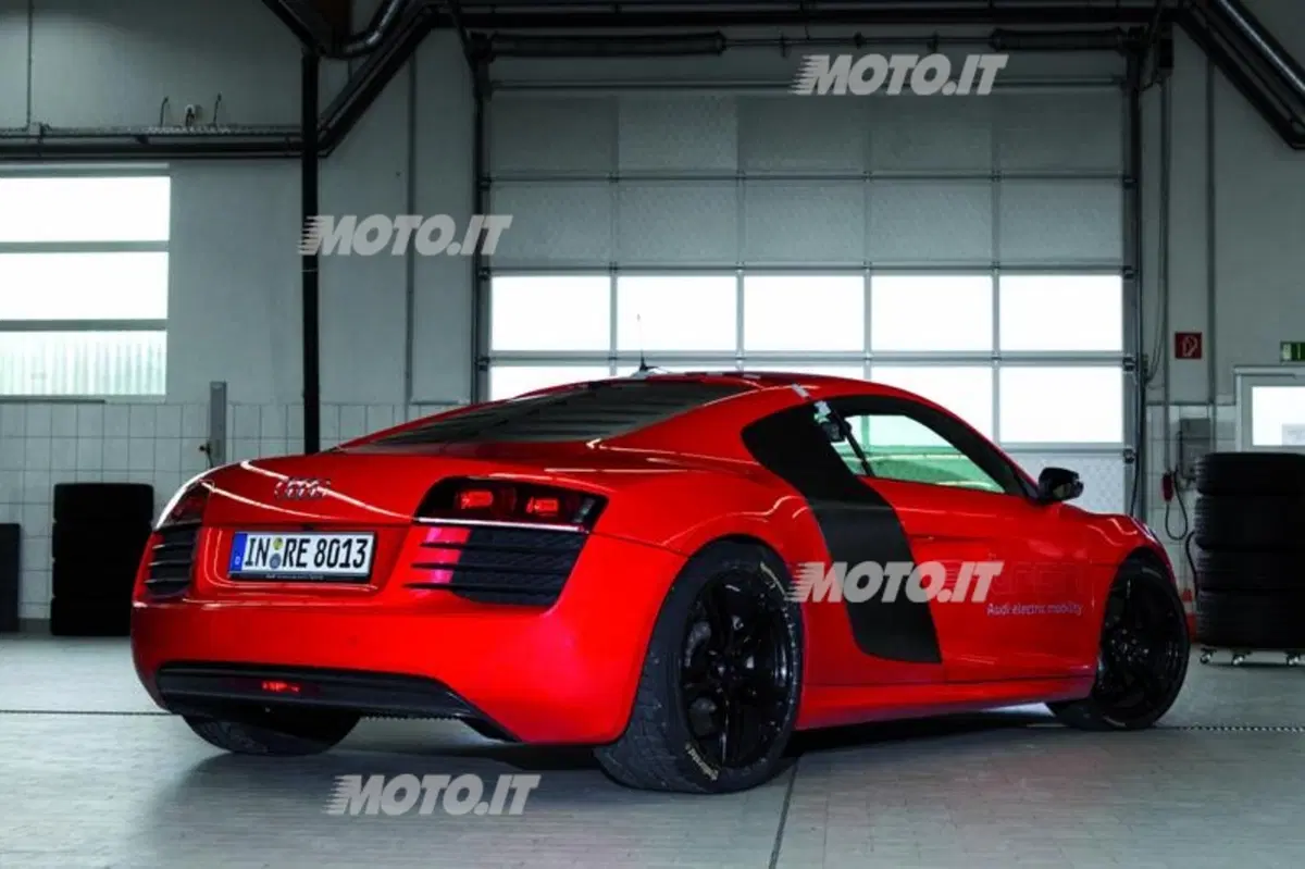 Iron Man 3: dal 24 aprile al cinema con l'Audi R8 e-tron (6)