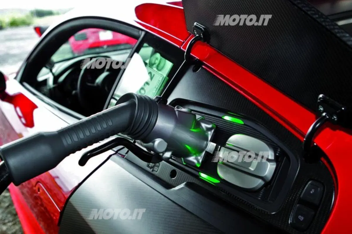 Iron Man 3: dal 24 aprile al cinema con l'Audi R8 e-tron (7)