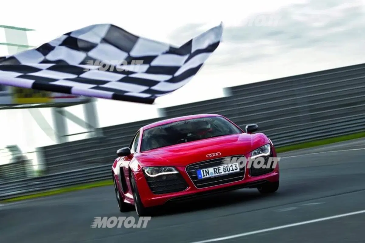 Iron Man 3: dal 24 aprile al cinema con l'Audi R8 e-tron (8)