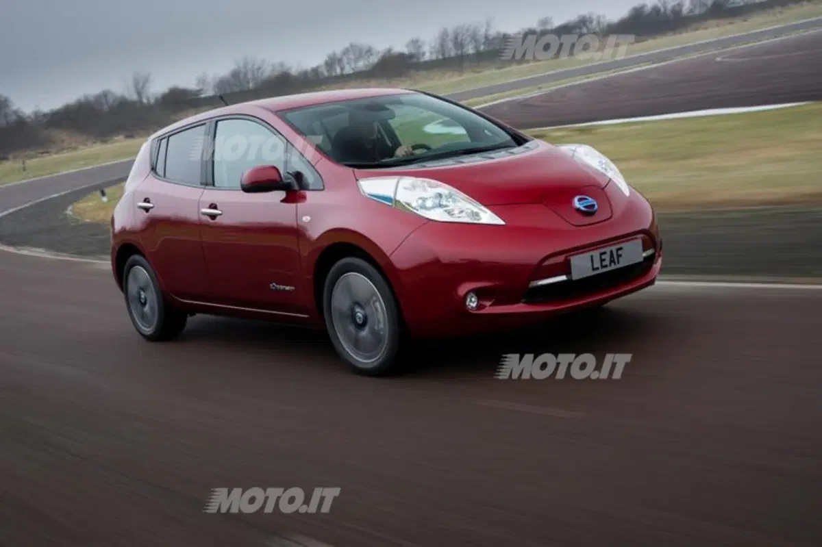 Nissan Leaf (14)