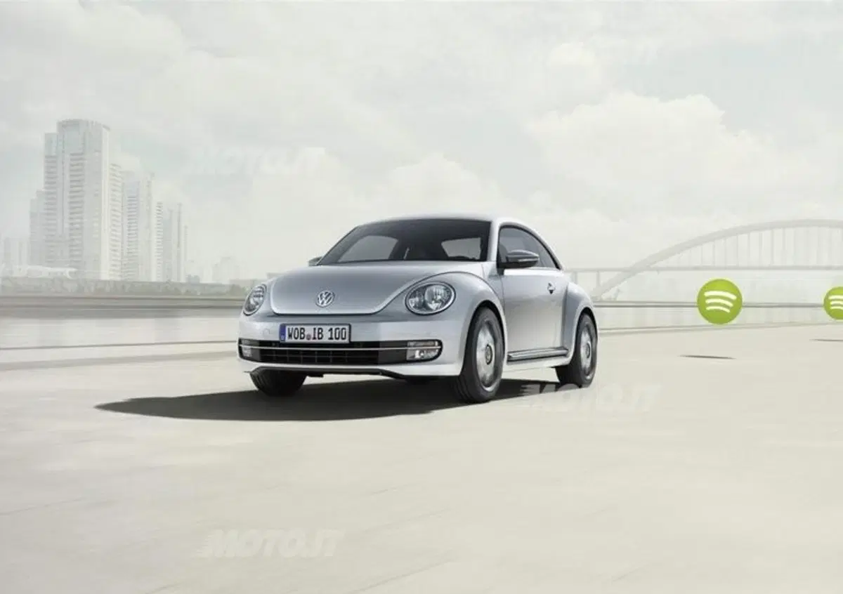 Volkswagen iBeetle e iBeetle Cabriolet: il Maggiolino per iPhone
