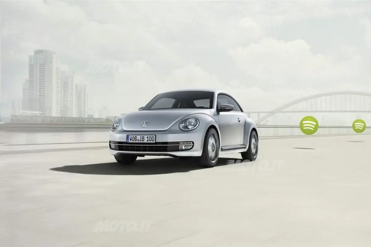 Volkswagen iBeetle e iBeetle Cabriolet: il Maggiolino per iPhone