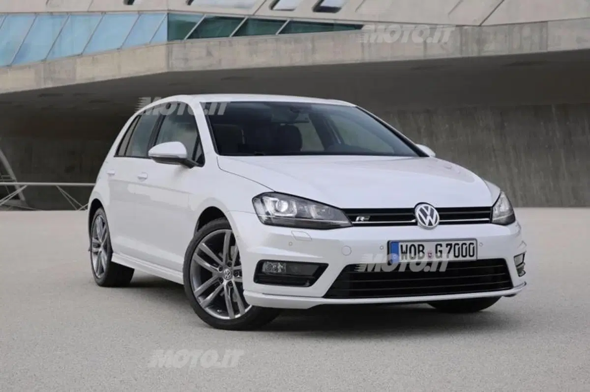 Volkswagen Golf R-Line