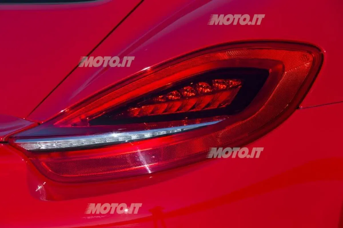 Jorge Lorenzo: al volante della Porsche Cayman a Barcellona (18)