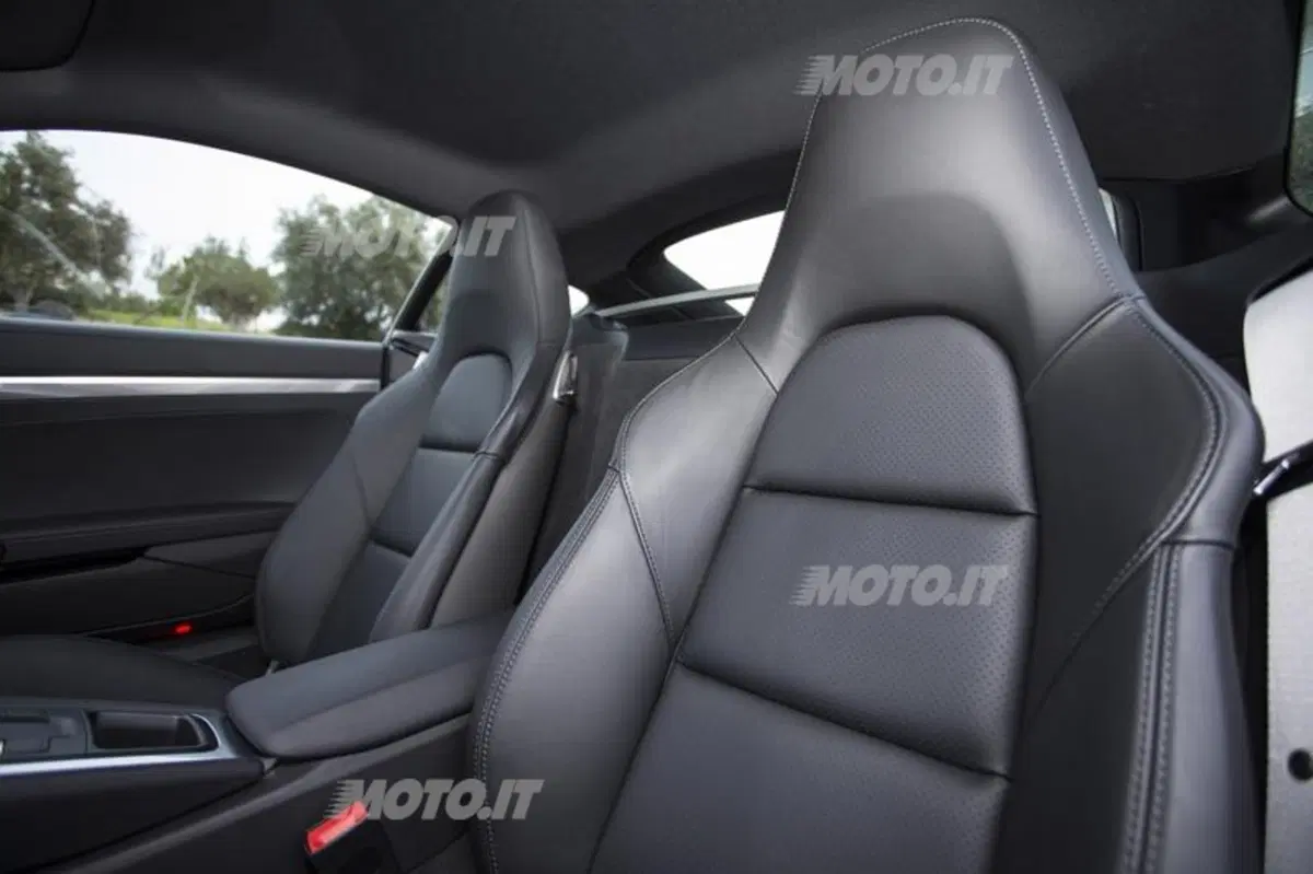 Jorge Lorenzo: al volante della Porsche Cayman a Barcellona (23)