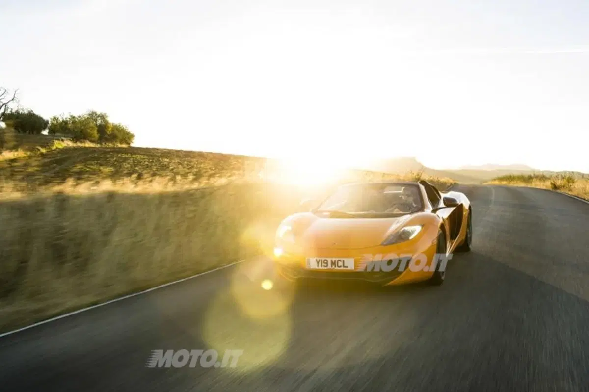 McLaren 12C Spider (18)