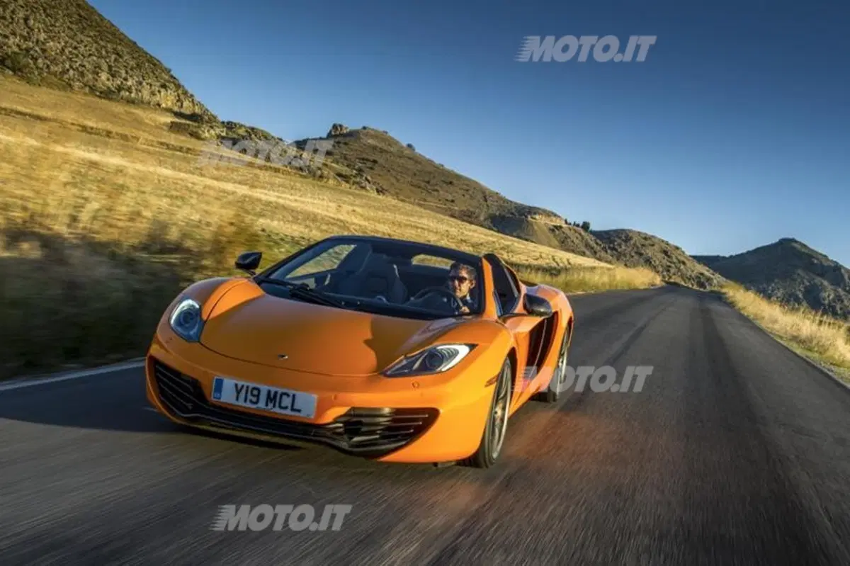 McLaren 12C Spider (29)