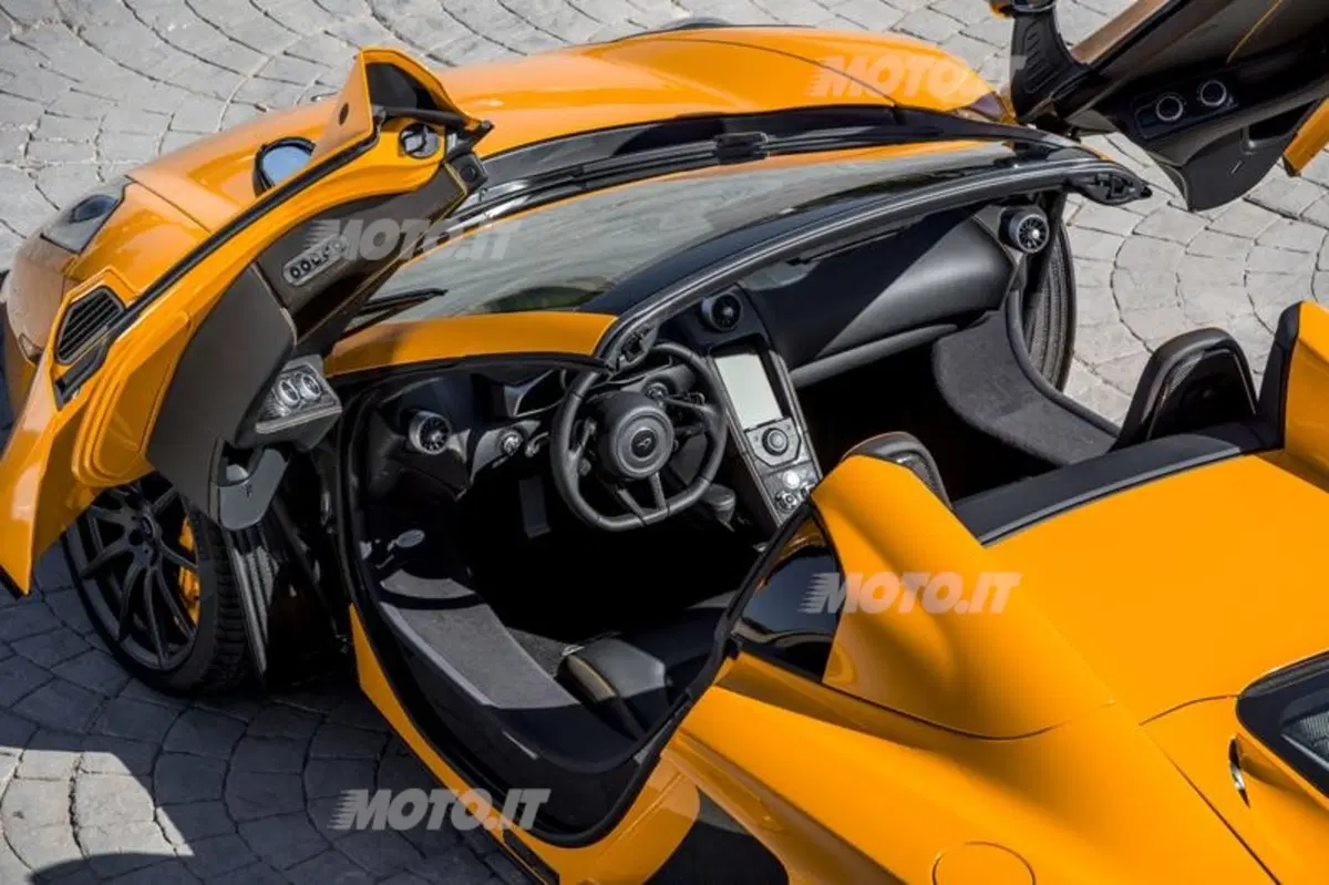 McLaren 12C Spider (40)