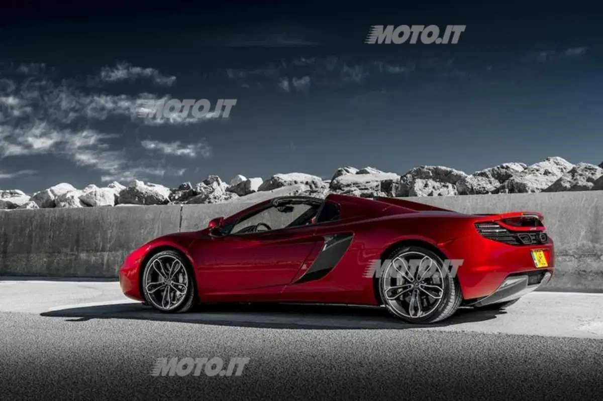 McLaren 12C Spider (47)